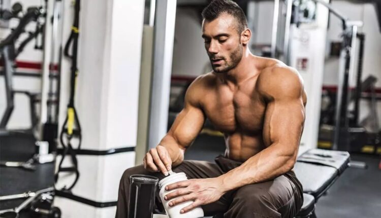 Fitness Enthusiasts Take Supplements